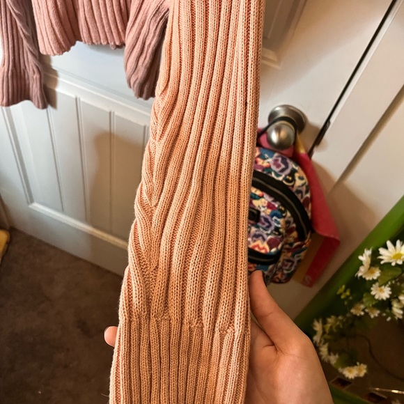Rose Gold Ribbed Sweater American Eagle Large - Picture 2 of 4